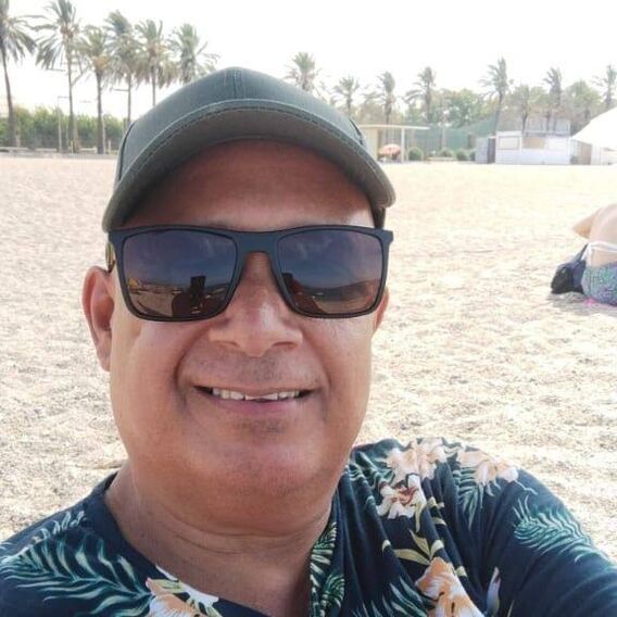 Carlos de Barcelone, ​​​​Revue Pulsactive